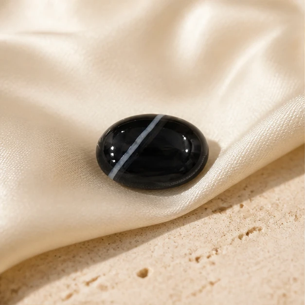 Black & White Chalcedony - 5.13 carats from Lucky Gem House